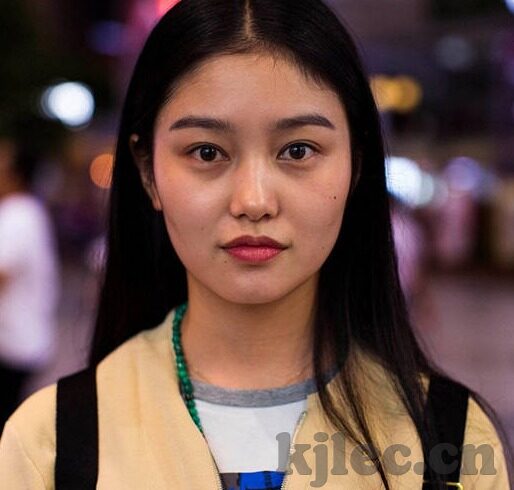 91人妻在线-探索91人妻在线，网络世界中的情感与界限